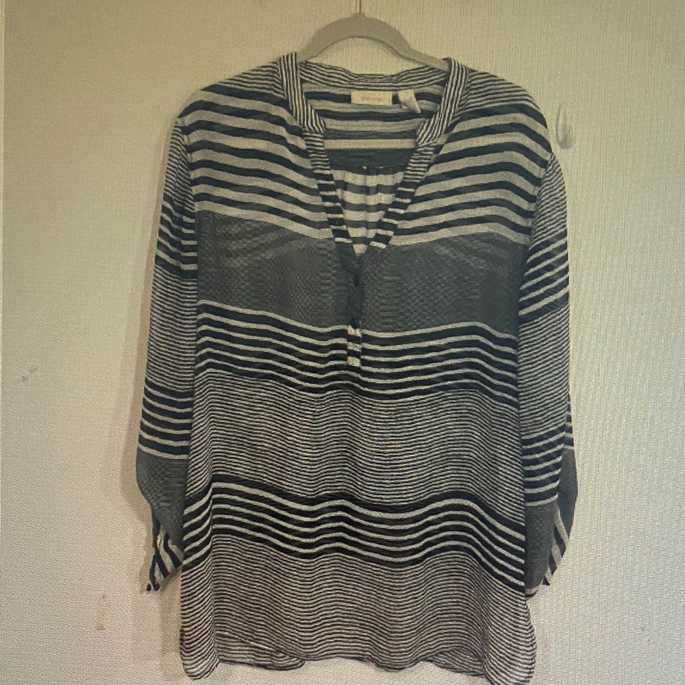 Striped V-Neck Long Sleeve Women’s Top - Black & White